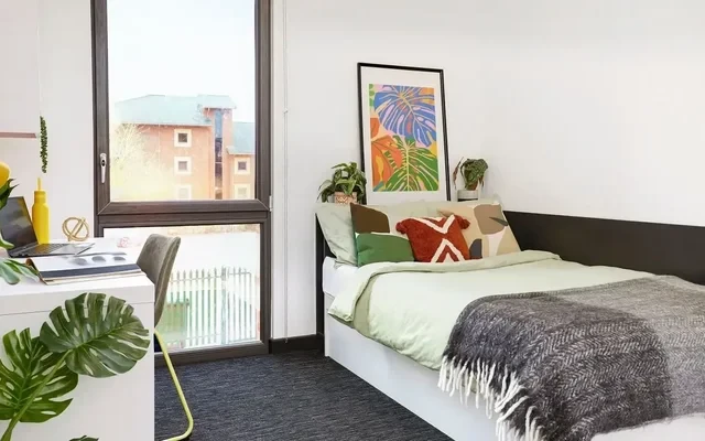 Beechenhurst House - Birmingham student accommodation - Standard Studio
