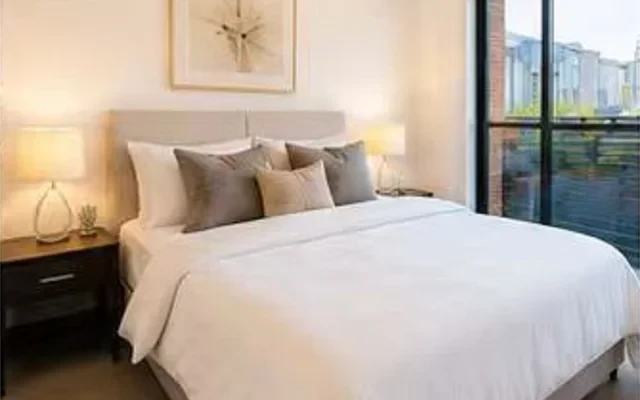 11 Bruford Road - Melbourne student accommodation - 3 Bed 3 Bath 1 Carspace