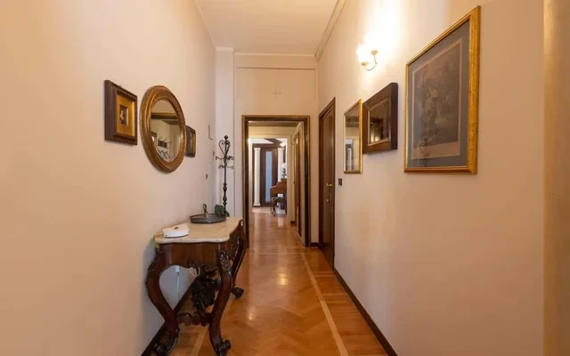 Apartment in Via dei Piatti, Milano for 56 m² with 1 bedrooms 2