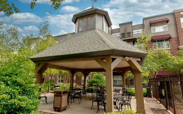 808 Berry Place Apartments 4