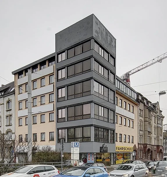 Koenig-Karl-Strasse 84DE-09-011M