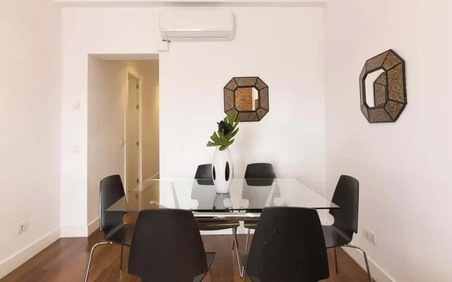 Plaza de Tirso de Molina 3