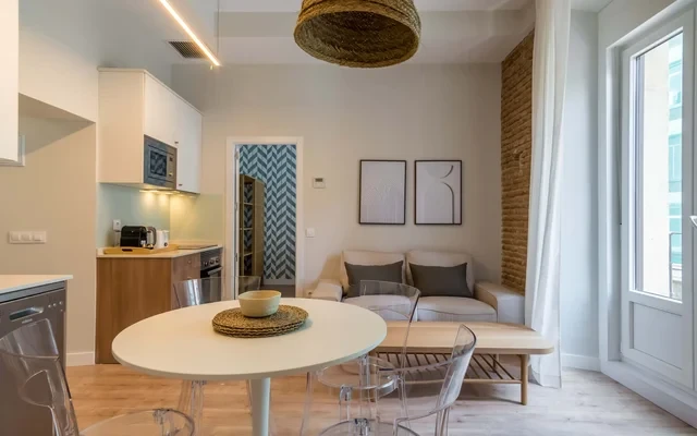 Bright & Stylish - 2Bedrooms 1Bathroom - Sol 4