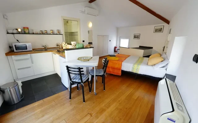 Apartment in Vico Chiuso degli Eroi, Genova for 30 m² 0