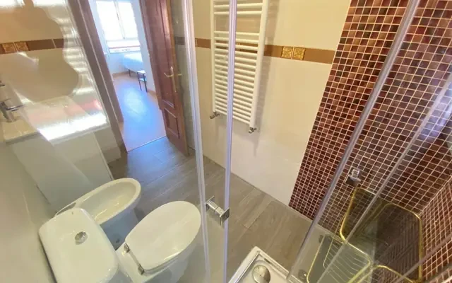 Attractive double bedroom - Madrid student accommodation - Double bedroom
