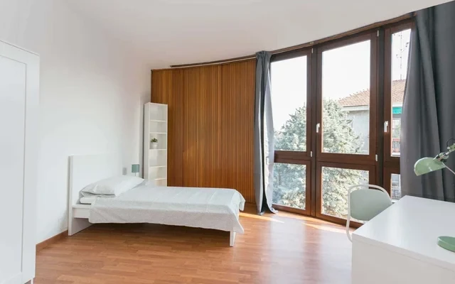 VIA GAVIRATE 27 <br> PRIVATE ROOM S1 4