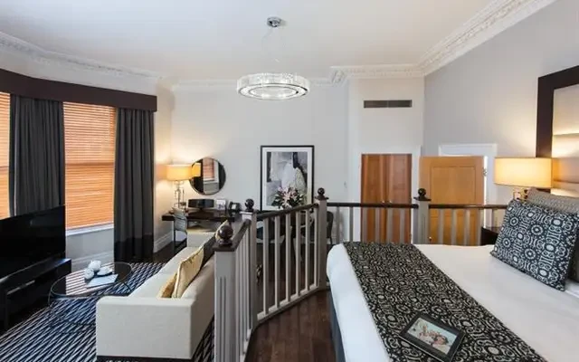 London, SW7 5RN 2