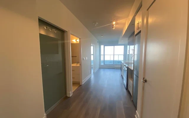 617 - 188 Fairview Mall Dr 3