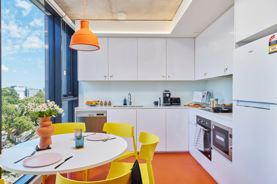 5 Bedroom Apartment-Ensuite & Balcony