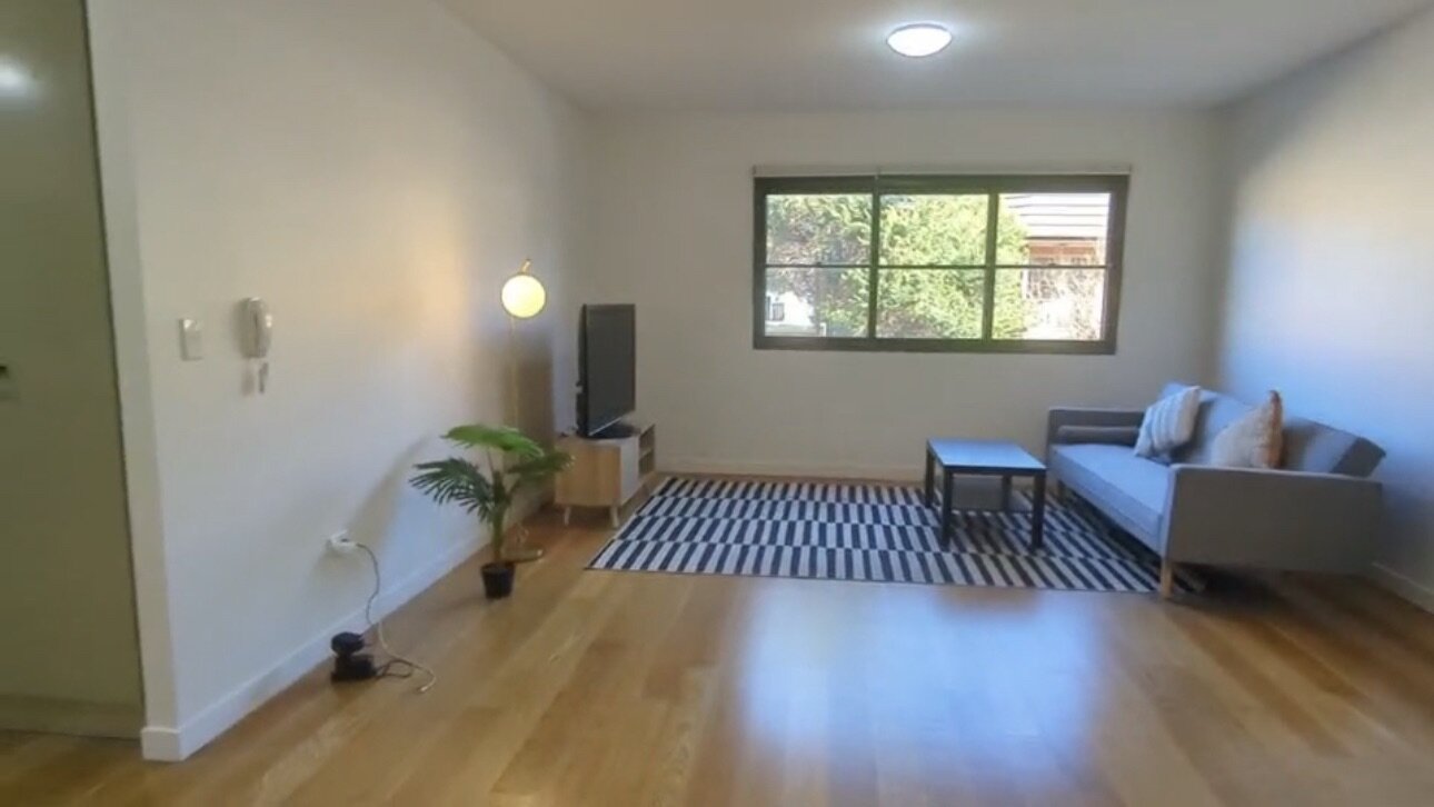 32 Barker St