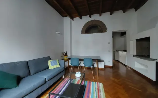 Via Arnolfo di Cambio 1