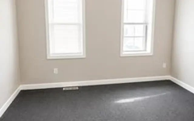 9 Pembroke St., #1, Chelsea - Suffolk County student accommodation - 1.5 Beds / 1 Bath
