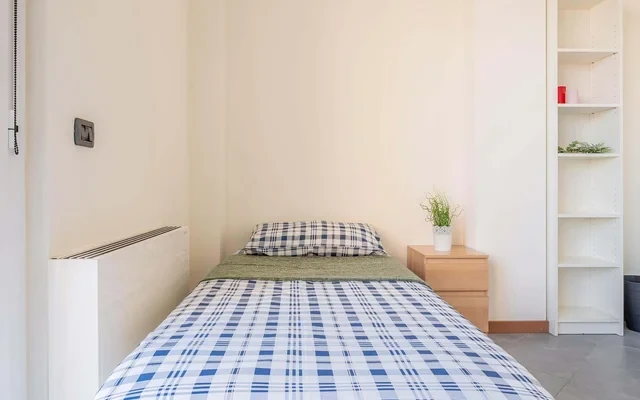 VIALE DELL'INNOVAZIONE 22 SC.5 P.6 <br> SHARED ROOM D1 - Bed A 1