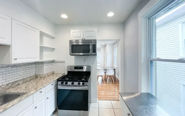 2353-2355 Tilbury Ave 2