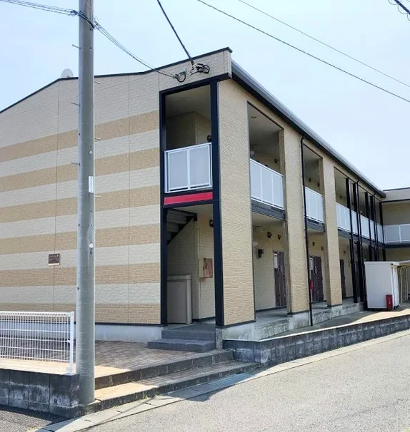 レオパレスルミエール