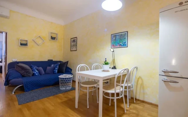 Santa Reparata Flat 4