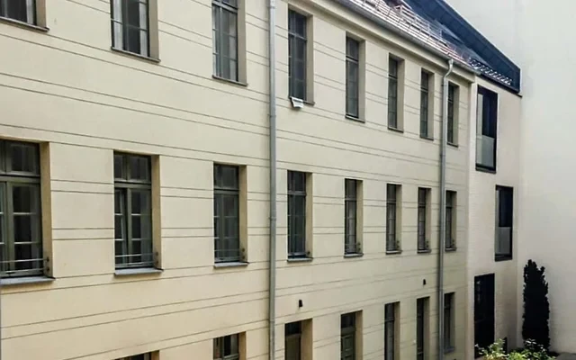 Apartment in Neue Schoenhauser Strasse, Berlin for 94 m² with 2 bedrooms 2