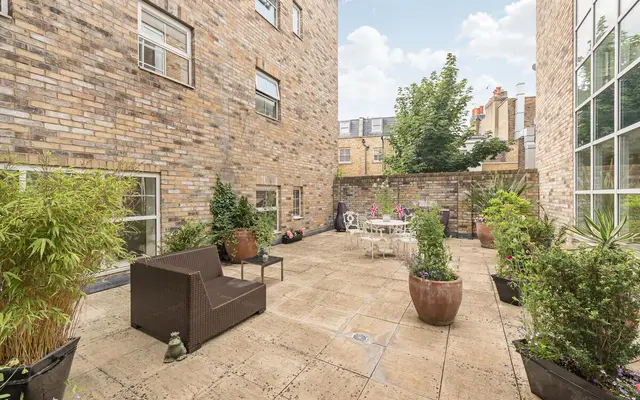 Gallery Court, Gunter Grove, Chelsea, London, SW10 0UJ 3