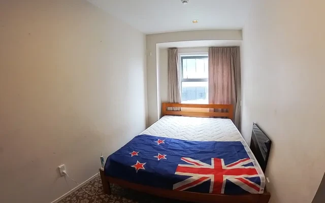 21 Whitaker Place - Auckland student accommodation - Room-3 at 1517