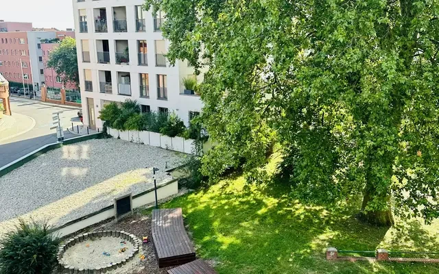 Eberhard-Roters-Platz 4
