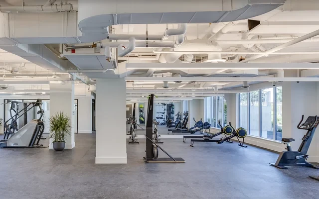 Comma King George - Surrey student accommodation - Gym