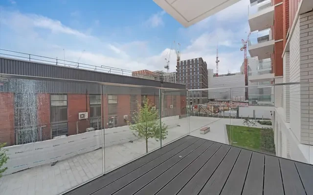 Lanchester Way, London, SW11 7DB 4