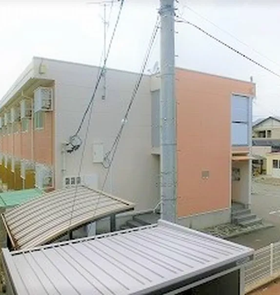 レオパレスニュータウン
