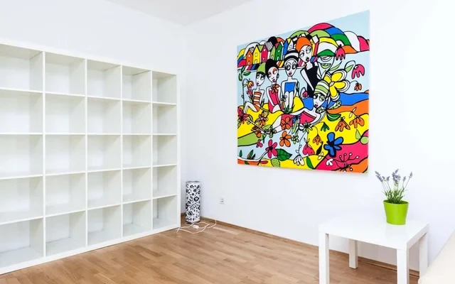 Stylish & spacious apartment near the river 4