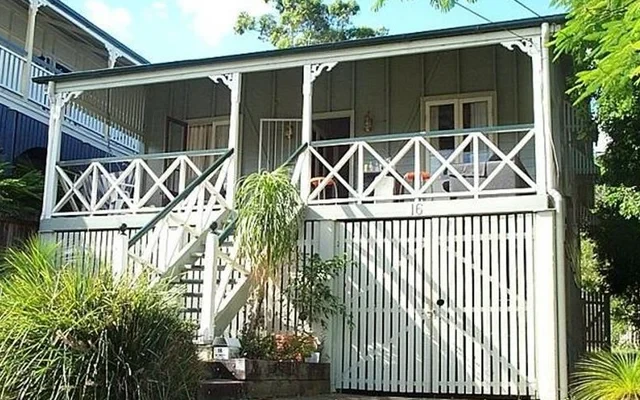 16 Greenlaw Street 0