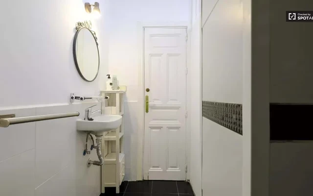 Monthly Rental Charming Apartment Glorieta Bilbao 4
