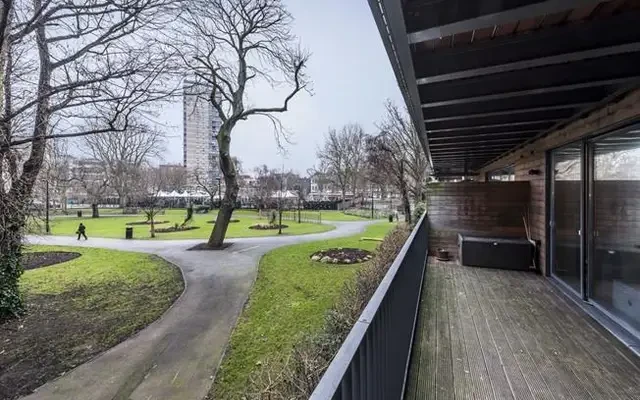 St. James's Road, London, SE16 4QJ 1