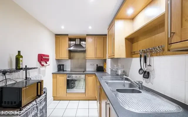 Aldersgate Street, London, EC1A 4HU 2