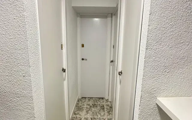 apartment near Calle de Sáhara 0