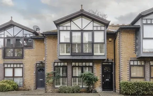 Putney Bridge Road, London, SW15 2PA 0