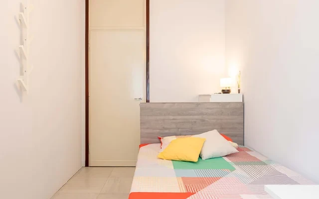 VIALE SUZZANI 284 <br> PRIVATE ROOM S1 3