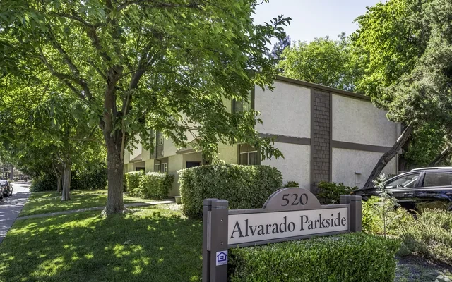 Alvarado Parkside Apartments 4