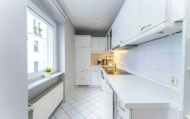 JUST RENOVATED – Beautiful and bright Studio in Prenzlauer Berg 2