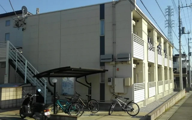 ライフ高坂 0