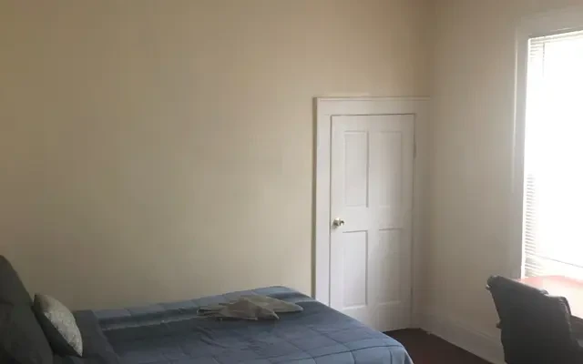 1524 East Genesee St Apartment 1 4
