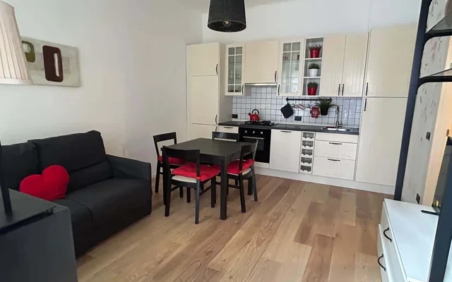 Bilocale in Via Altaguardia, Milano (zona Porta Romana) 0