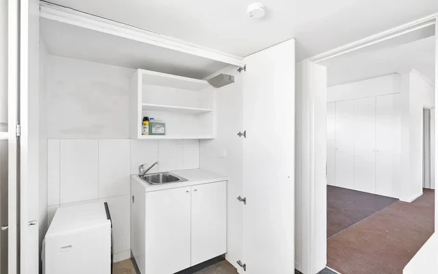 9-23 Centre Ave - Melbourne student accommodation - Room 3 in 3b1b