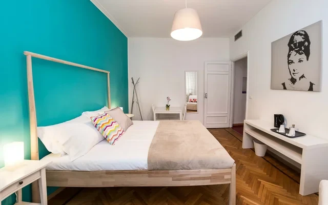 Corso Massimo d'Azeglio Turin 10126 Italy 2