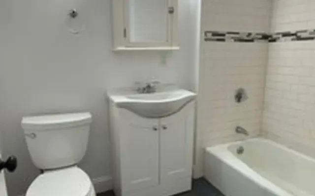 7 Pembroke St., #3, Chelsea - Suffolk County student accommodation - 1 Bed / 1 Bath