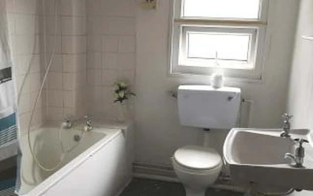 Richardson Street Block of flats to rent 1