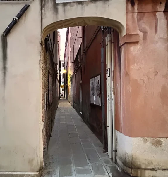 Quadrilocale in  sestriere Santa Croce 896