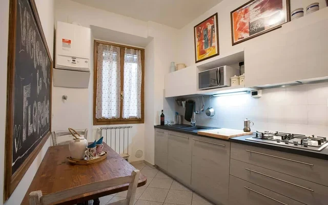 Via Faenza, 5 1
