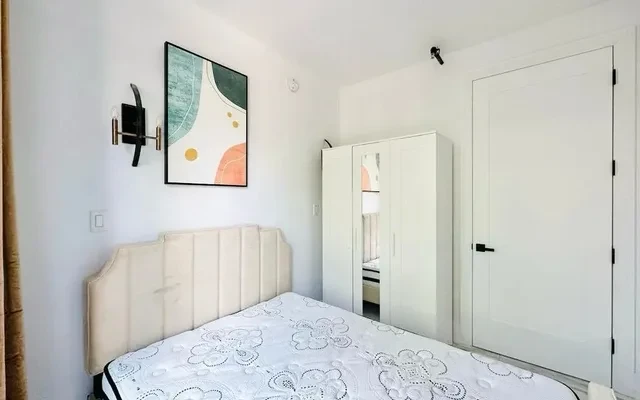 987 Willoughby Avenue, New York 4