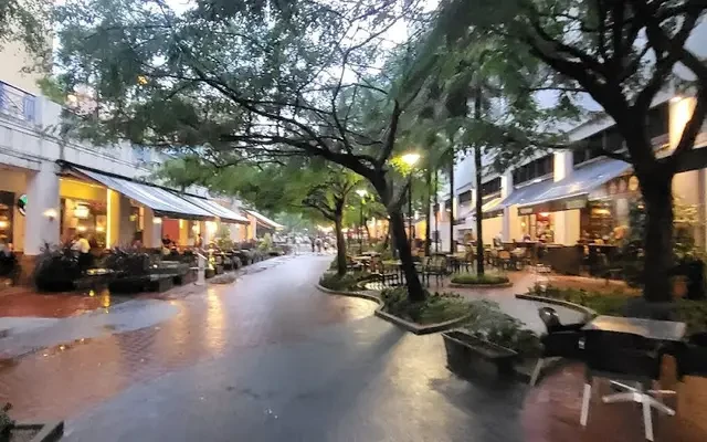 Clarke Quay No.30 - LZ 1