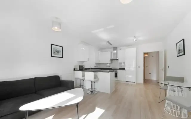 LH-Eddington Court 0