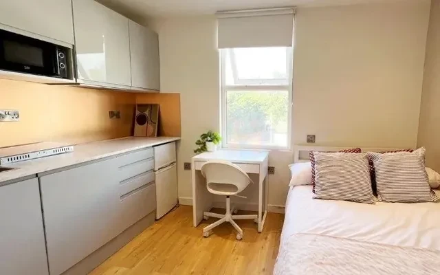 LH-Clarence Villas Strata - London student accommodation